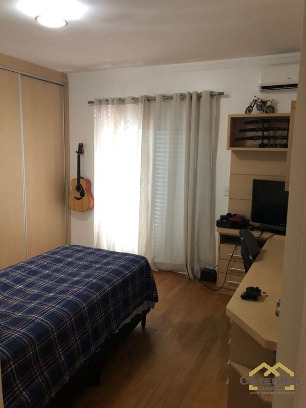 Casa à venda com 3 quartos, 360m² - Foto 17