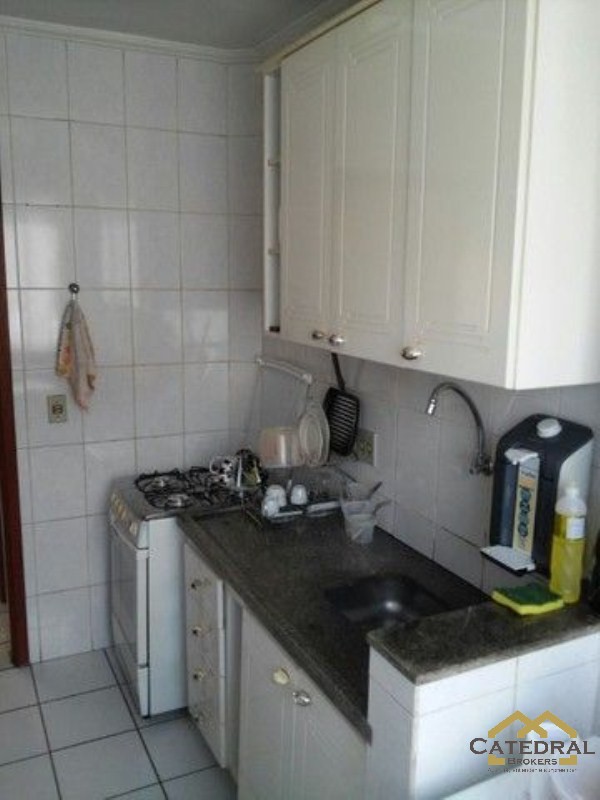 Apartamento à venda com 3 quartos, 64m² - Foto 4