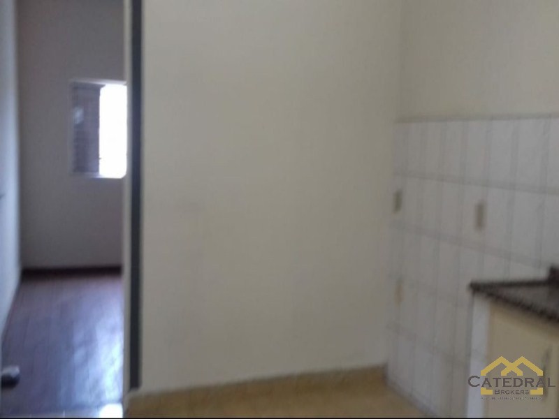 Casa à venda com 4 quartos, 400m² - Foto 2