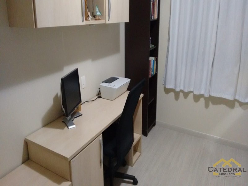 Casa à venda com 3 quartos, 300m² - Foto 7