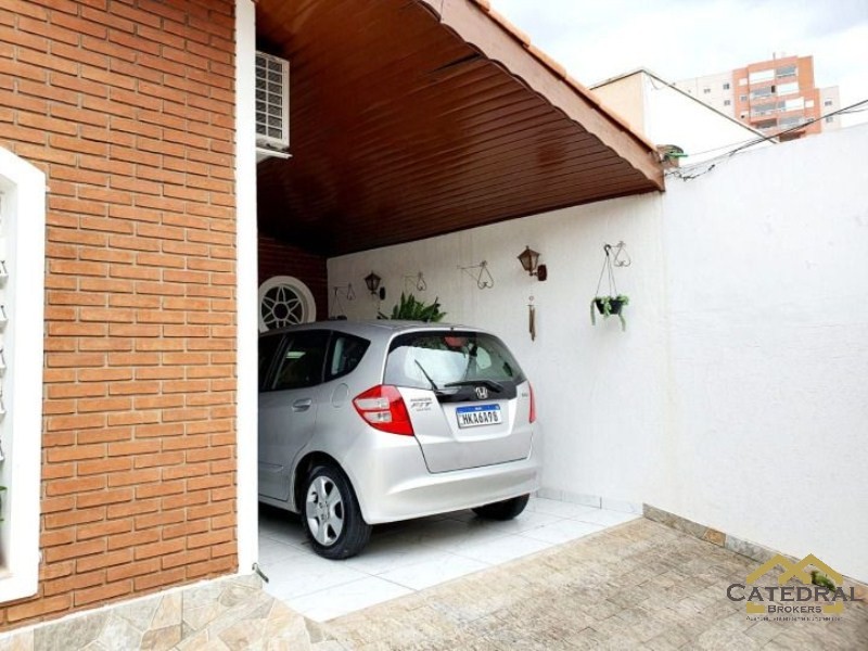 Casa à venda com 3 quartos, 250m² - Foto 4