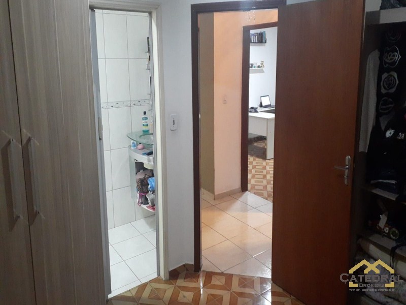 Casa à venda com 2 quartos, 250m² - Foto 9