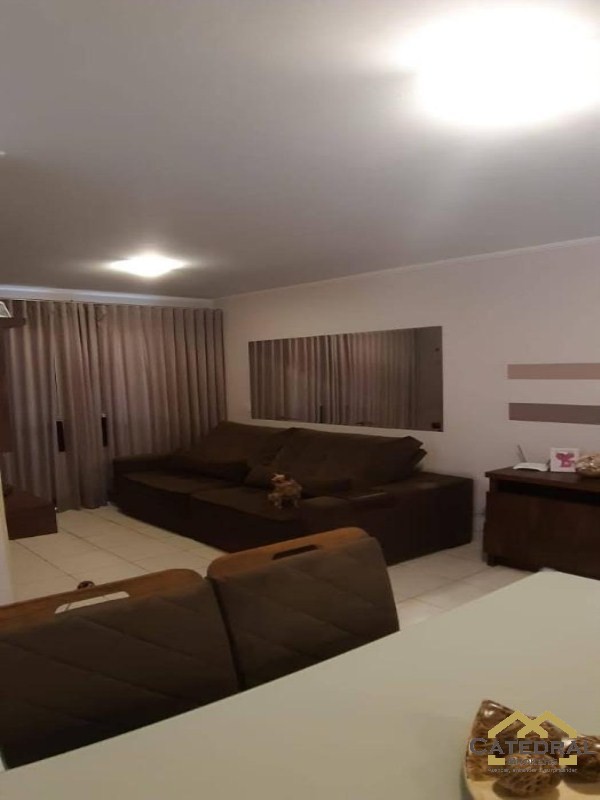 Apartamento à venda com 2 quartos, 75m² - Foto 1