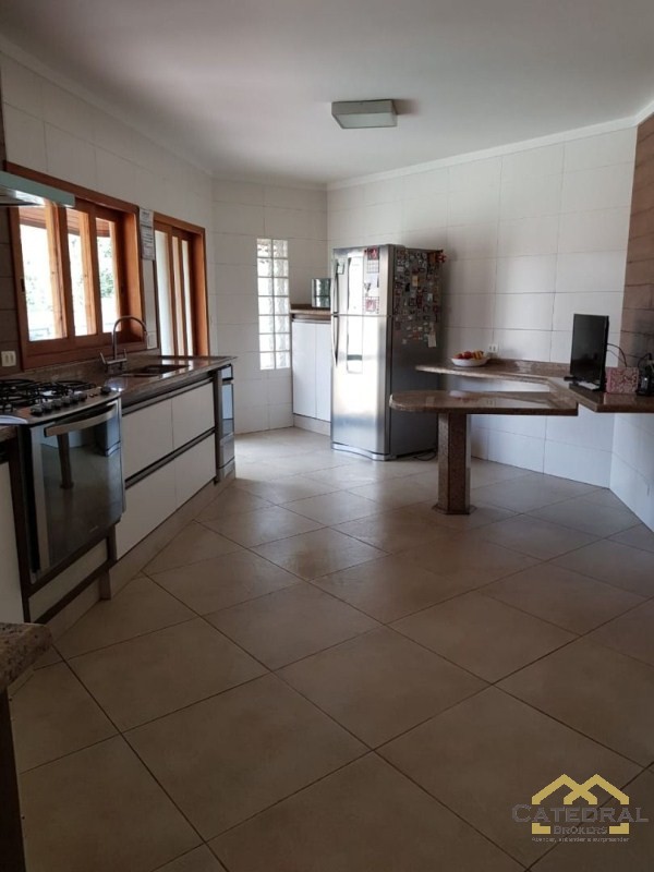 Casa à venda com 3 quartos, 1350m² - Foto 31