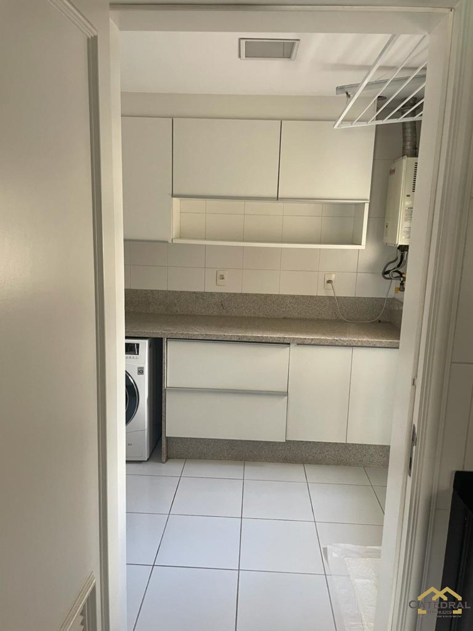 Apartamento à venda com 3 quartos, 157m² - Foto 6