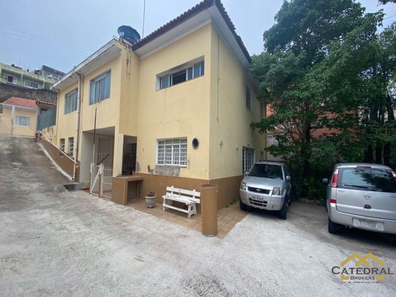 Casa à venda com 3 quartos, 500m² - Foto 1