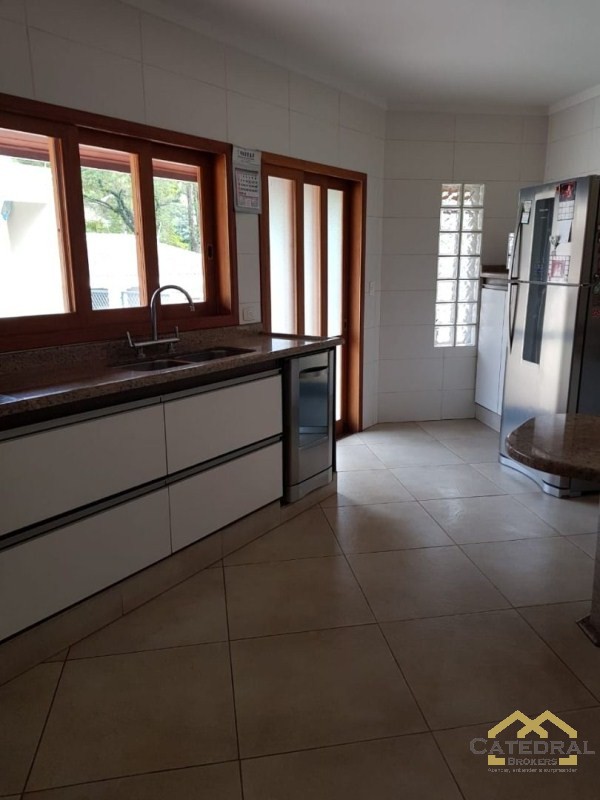 Casa à venda com 3 quartos, 1350m² - Foto 28