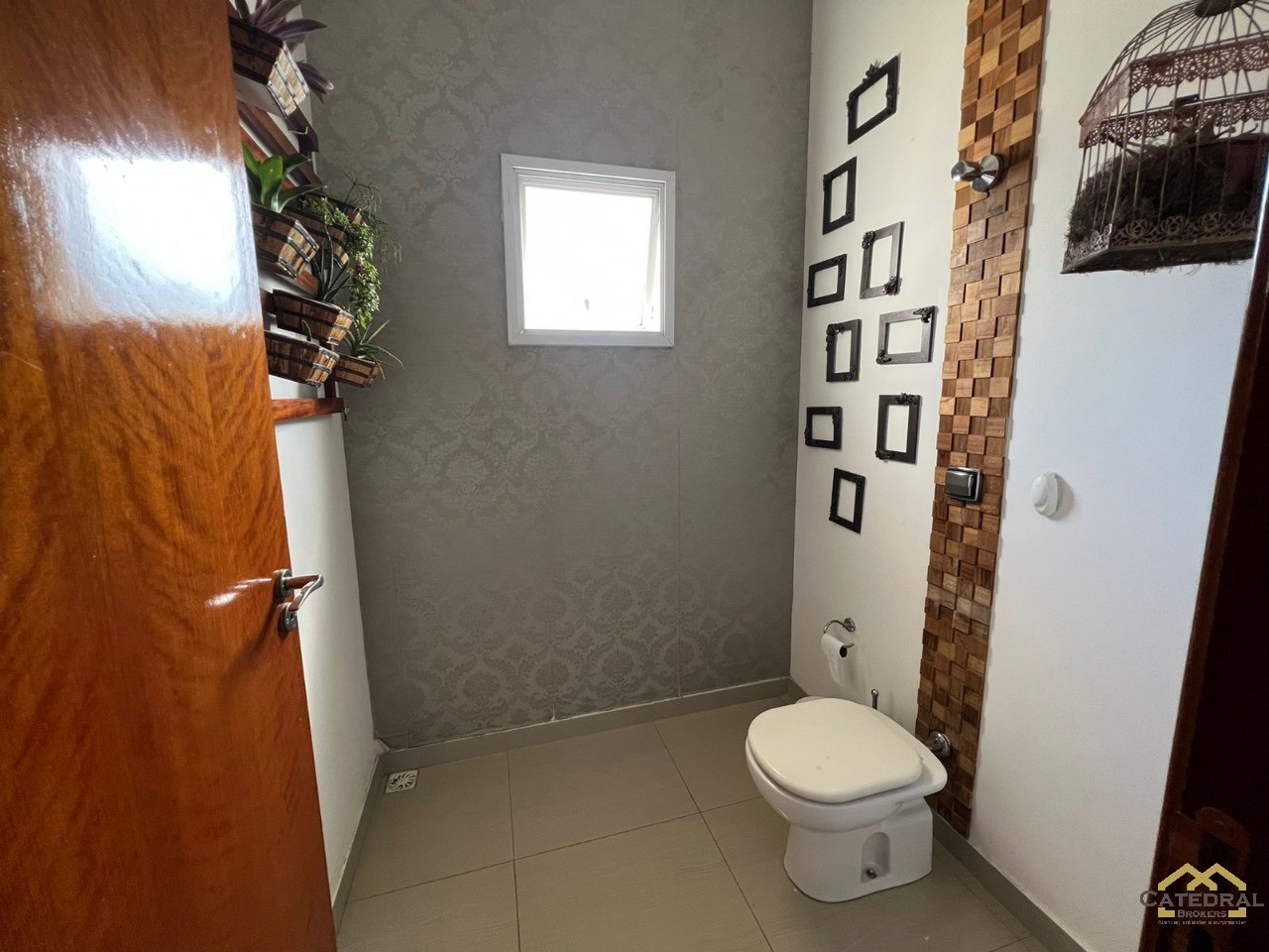 Casa para alugar com 3 quartos, 207m² - Foto 19