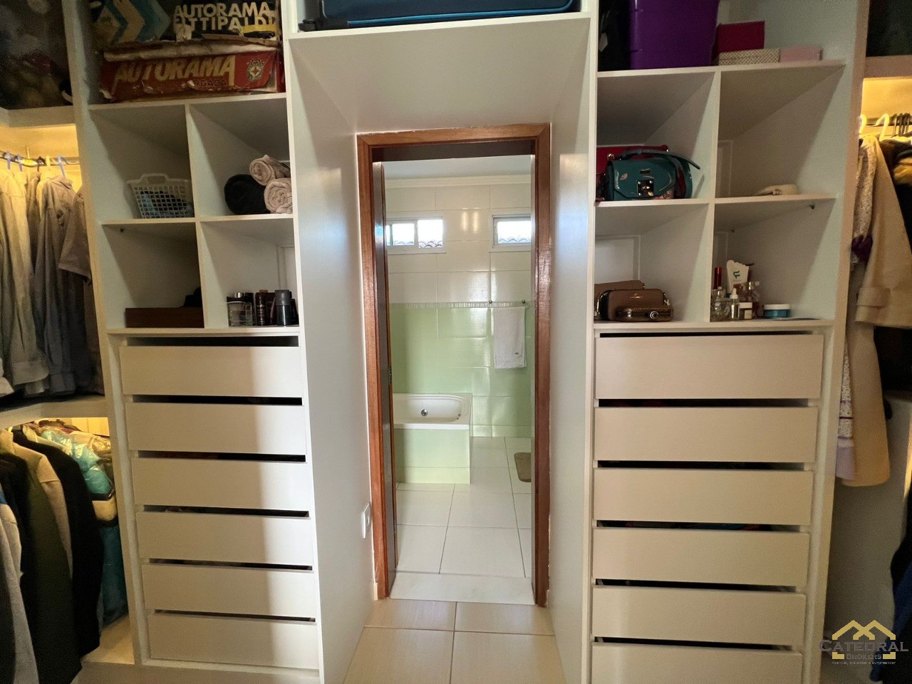 Casa para alugar com 3 quartos, 207m² - Foto 16