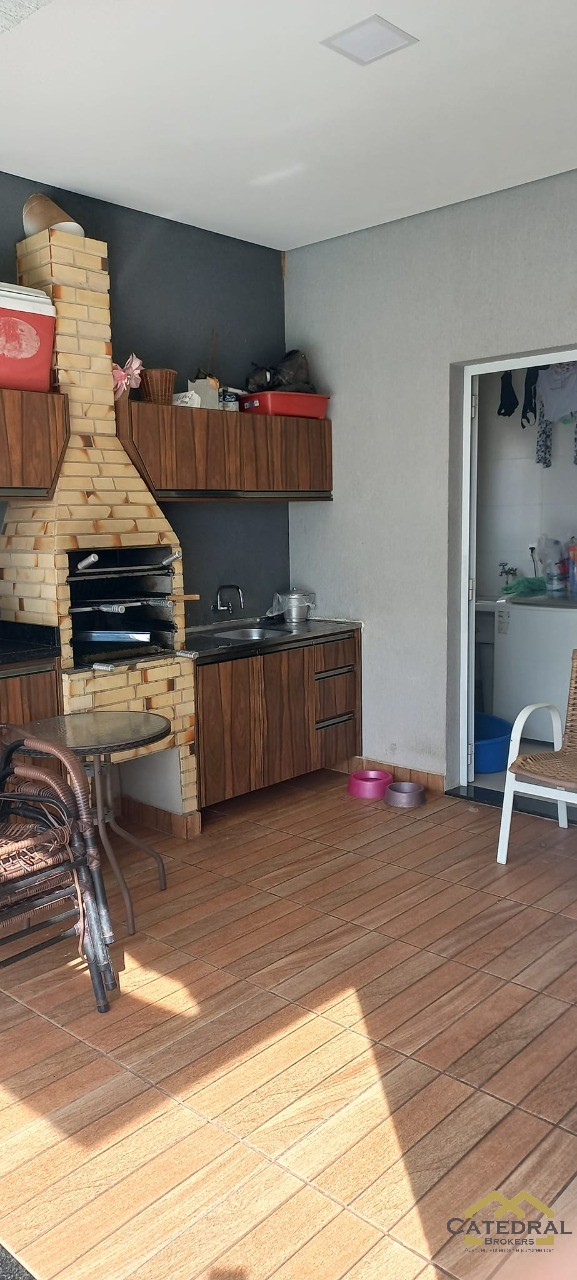 Casa de Condomínio à venda com 4 quartos, 190m² - Foto 3