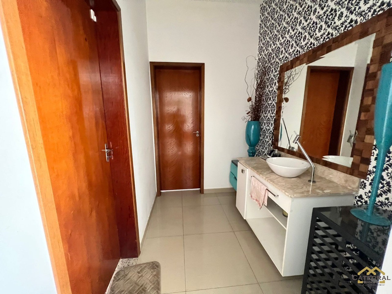 Casa para alugar com 3 quartos, 207m² - Foto 18