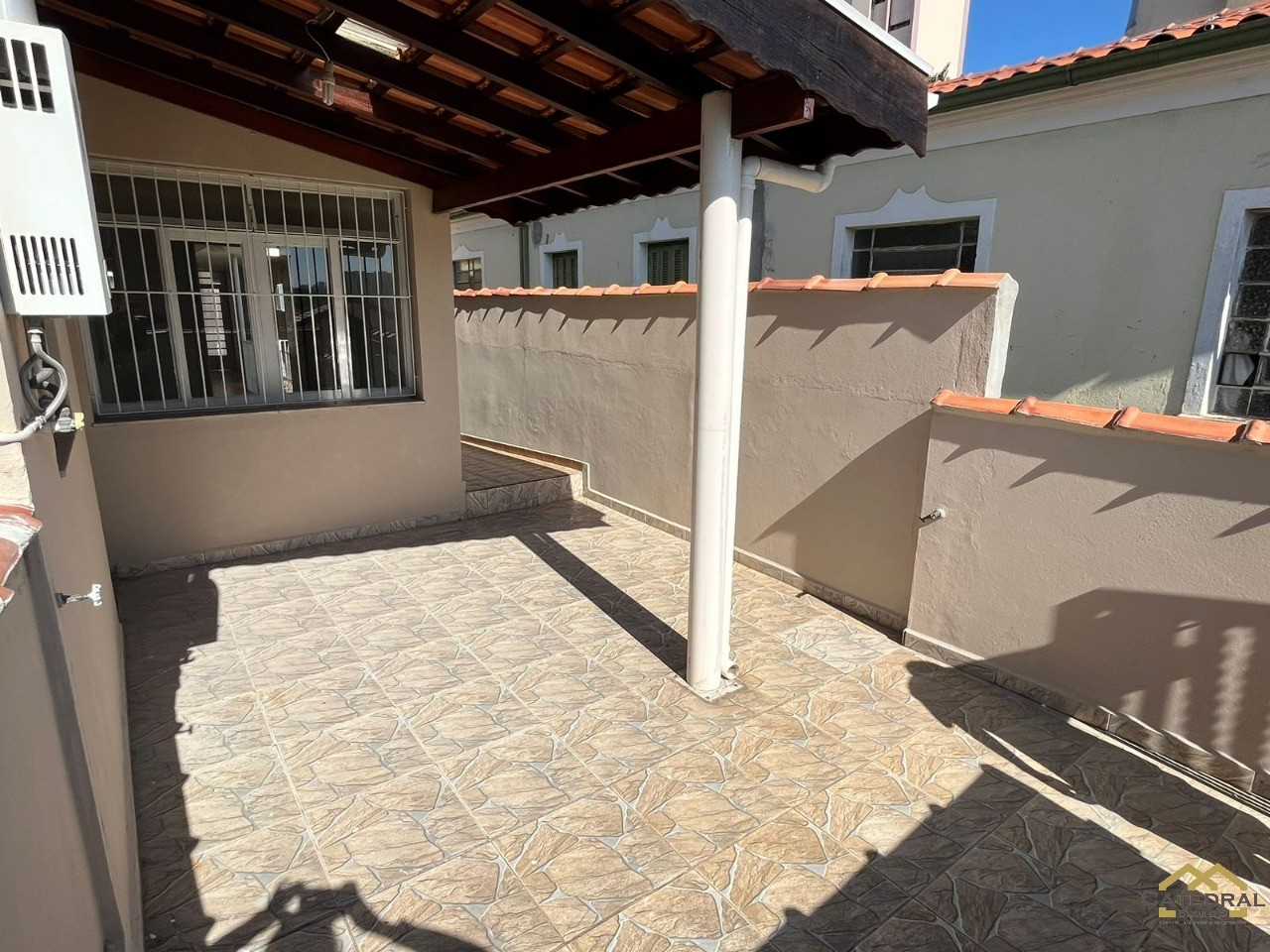 Casa à venda com 2 quartos, 318m² - Foto 26