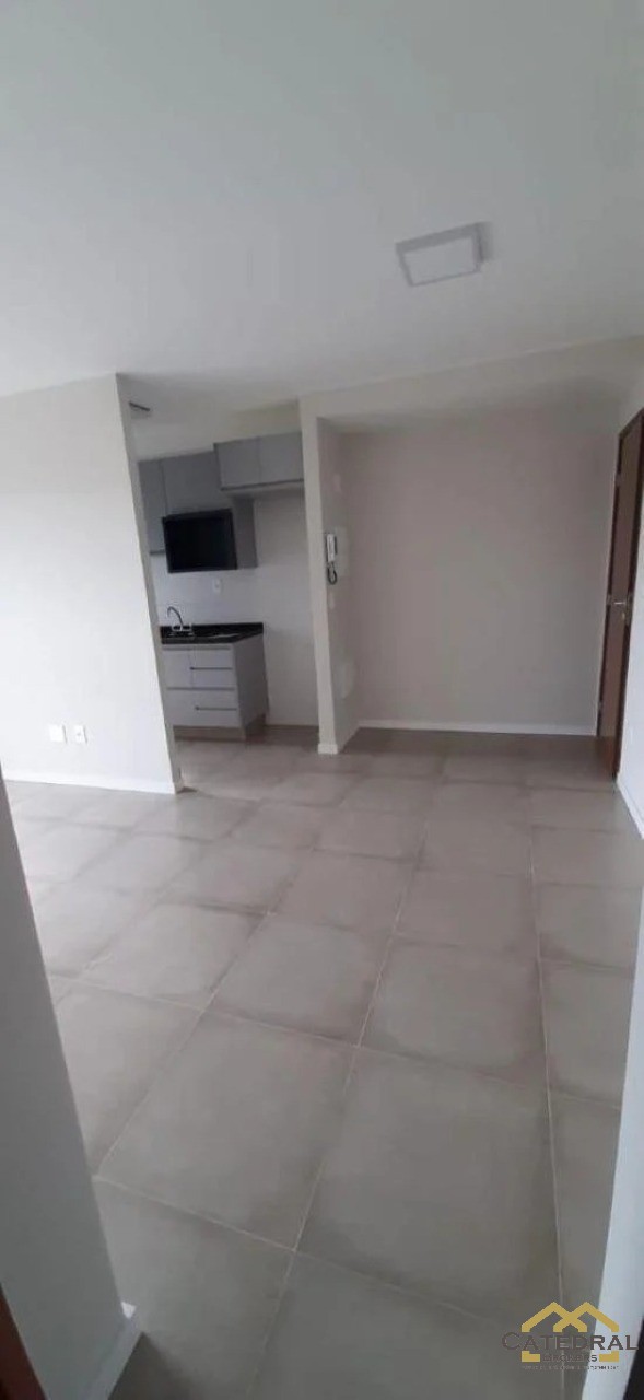 Apartamento à venda com 2 quartos, 60m² - Foto 2