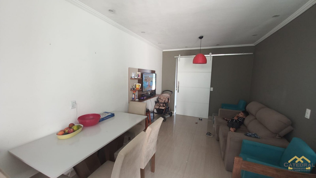 Casa à venda com 2 quartos, 170m² - Foto 6