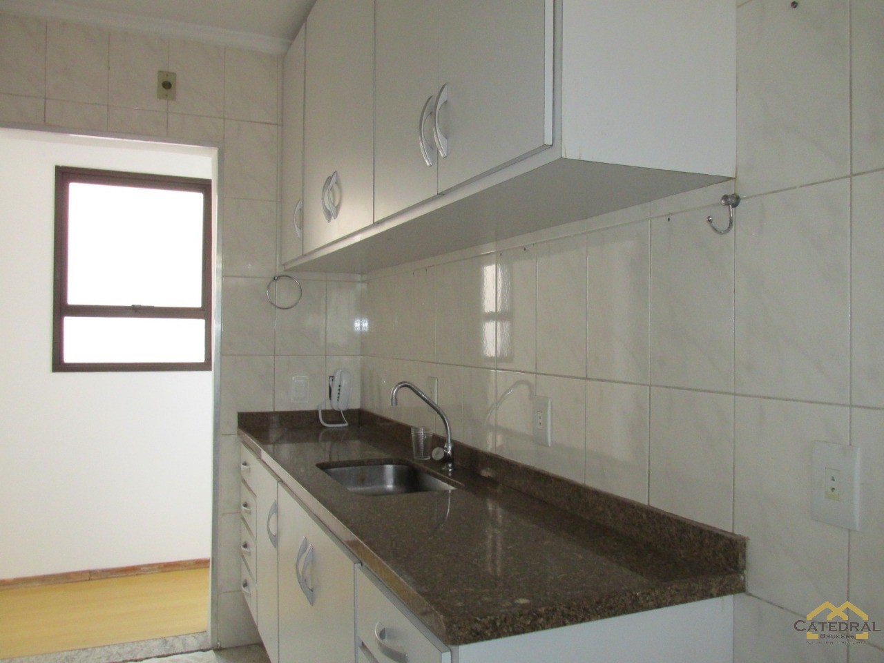 Apartamento à venda com 3 quartos, 75m² - Foto 7