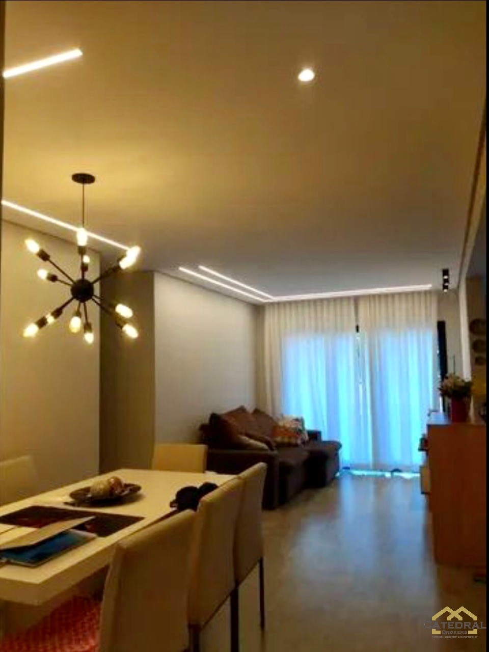 Apartamento à venda com 3 quartos, 113m² - Foto 2