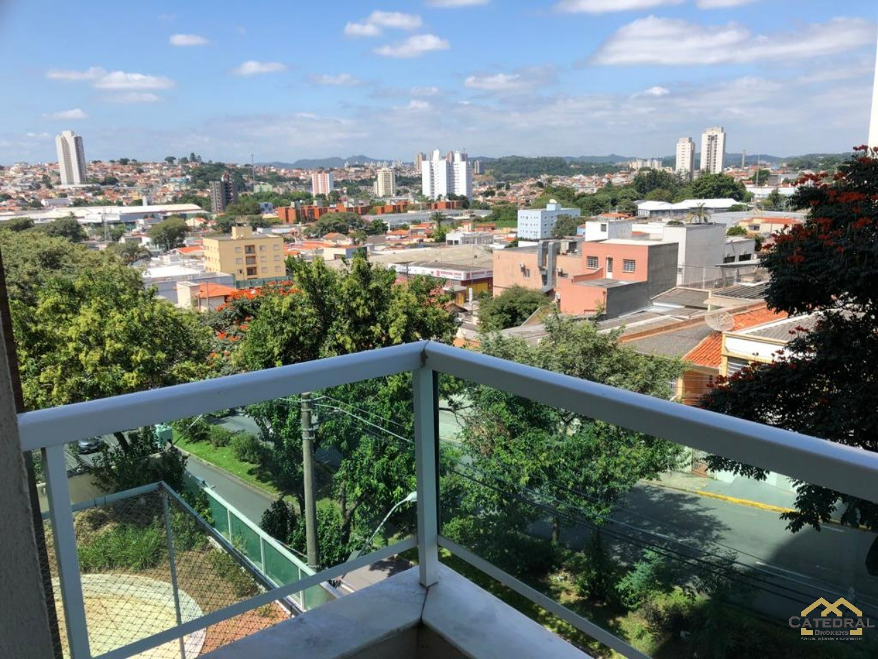 Apartamento à venda com 2 quartos, 80m² - Foto 2