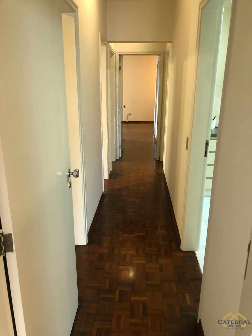 Apartamento à venda com 3 quartos, 190m² - Foto 16