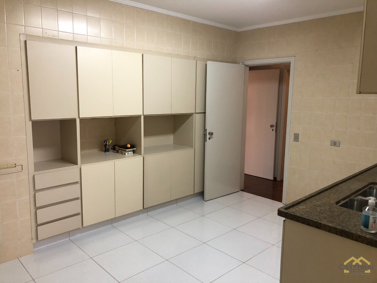 Apartamento à venda com 3 quartos, 190m² - Foto 19