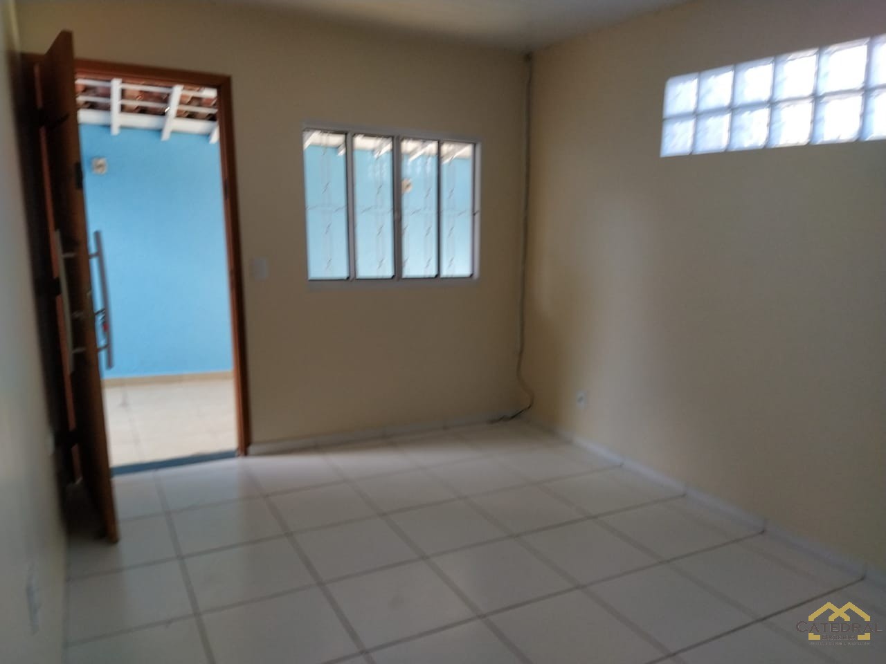 Casa à venda com 2 quartos, 91m² - Foto 1