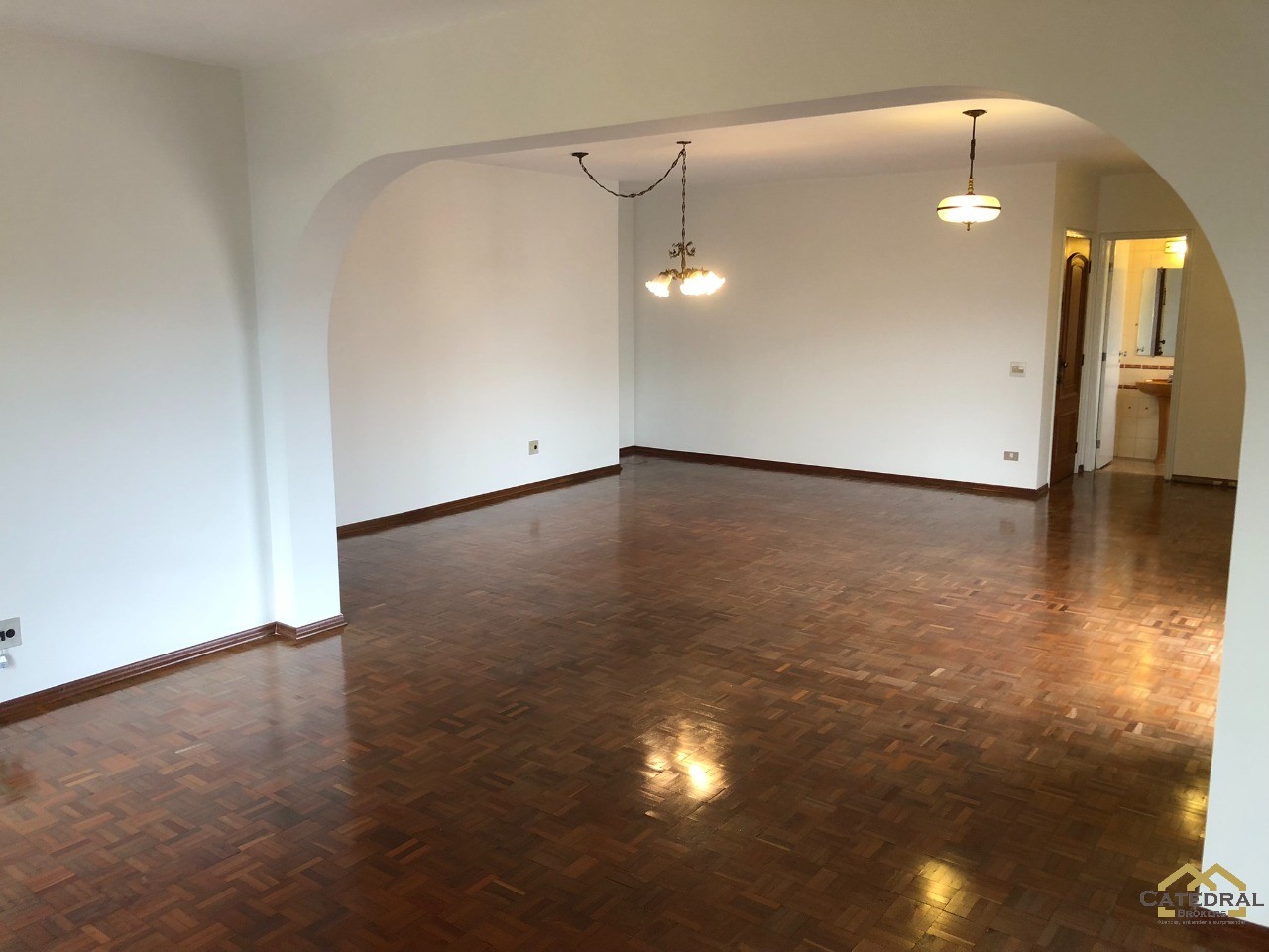 Apartamento à venda com 3 quartos, 190m² - Foto 5