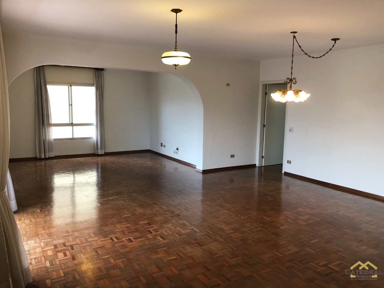 Apartamento à venda com 3 quartos, 190m² - Foto 3