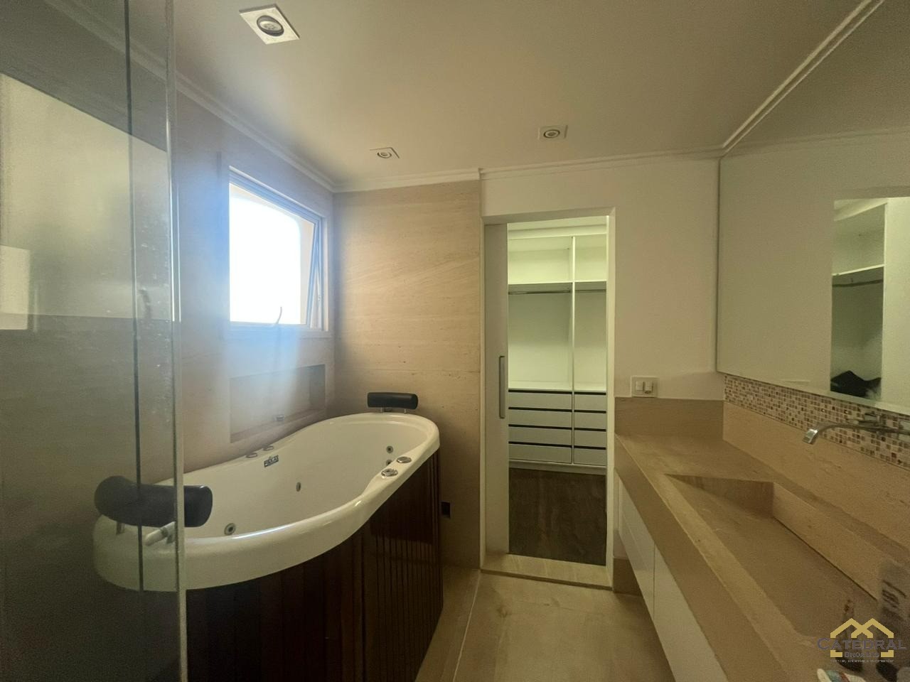 Apartamento à venda com 4 quartos, 216m² - Foto 14