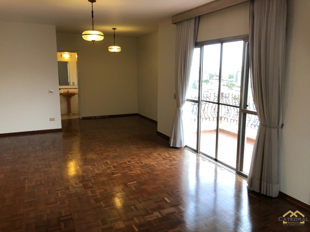 Apartamento à venda com 3 quartos, 190m² - Foto 11