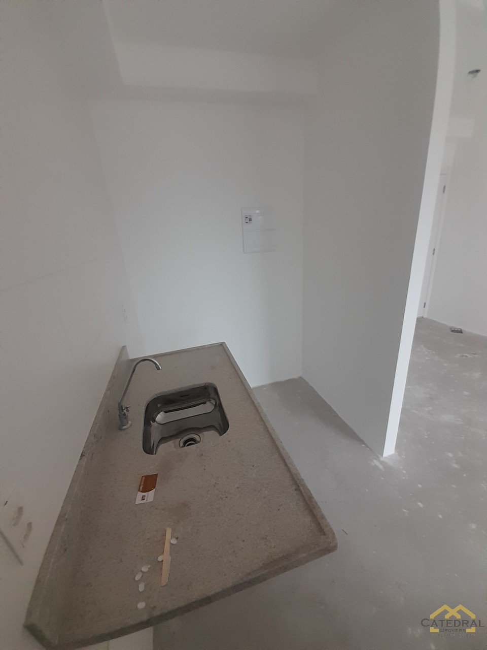 Apartamento à venda com 2 quartos, 57m² - Foto 4