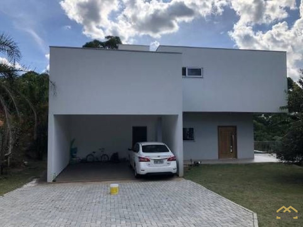 Sobrado à venda e aluguel com 7 quartos, 5000m² - Foto 1