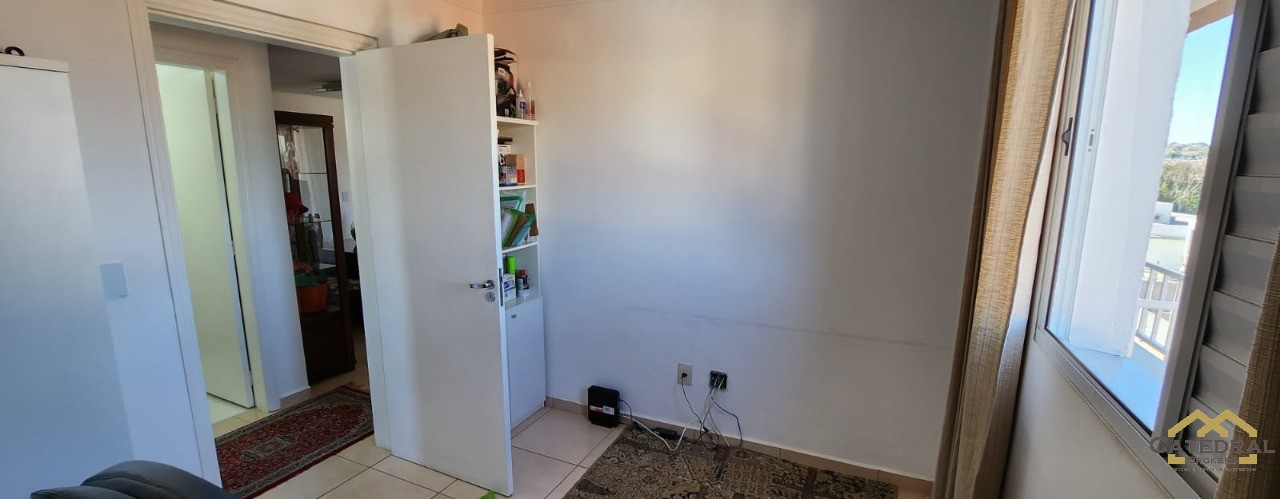 Apartamento à venda com 2 quartos, 75m² - Foto 17