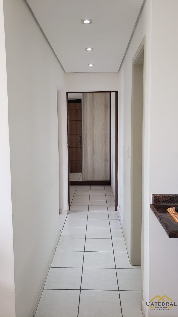 Apartamento à venda com 2 quartos, 64m² - Foto 9