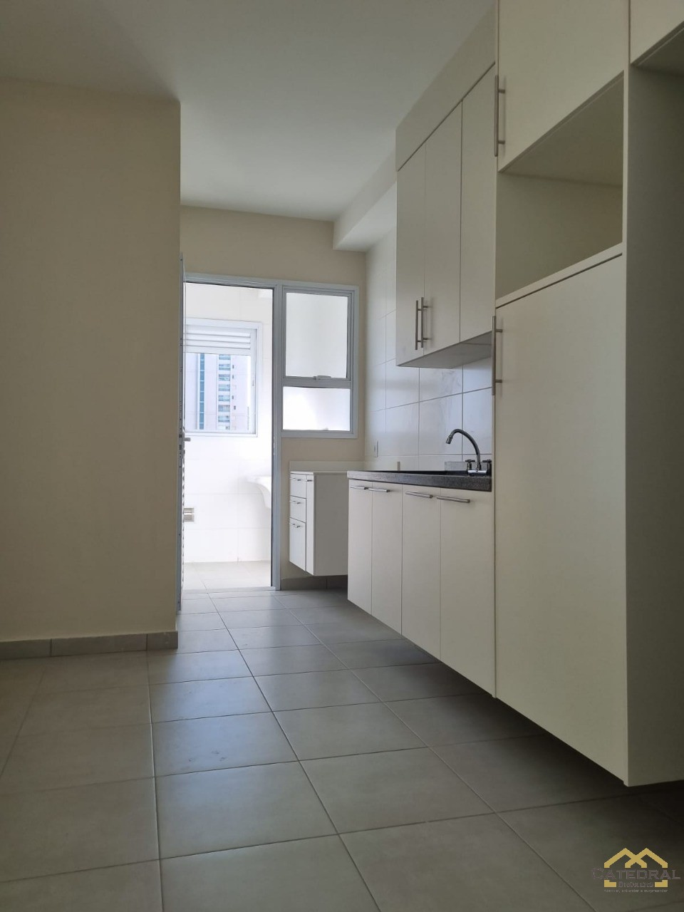 Apartamento para alugar com 3 quartos, 130m² - Foto 6