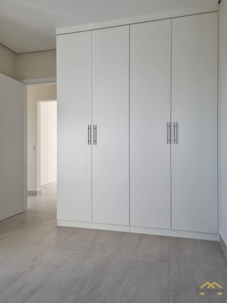 Apartamento para alugar com 3 quartos, 130m² - Foto 11