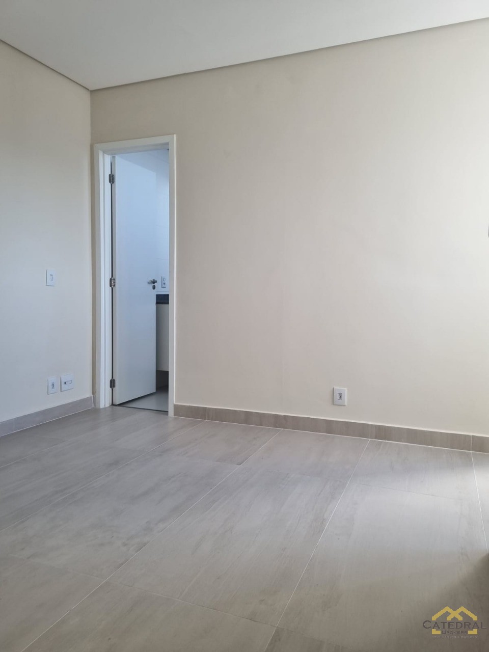 Apartamento para alugar com 3 quartos, 130m² - Foto 14