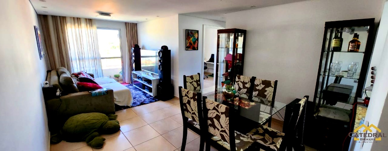 Apartamento à venda com 2 quartos, 75m² - Foto 1