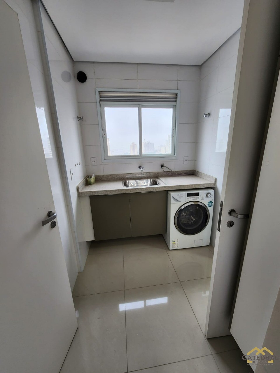 Apartamento à venda com 3 quartos, 125m² - Foto 7