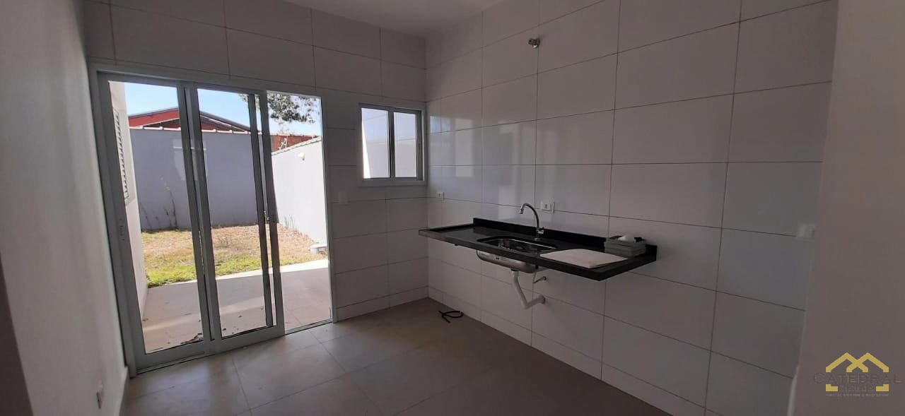 Casa à venda com 2 quartos, 94m² - Foto 6