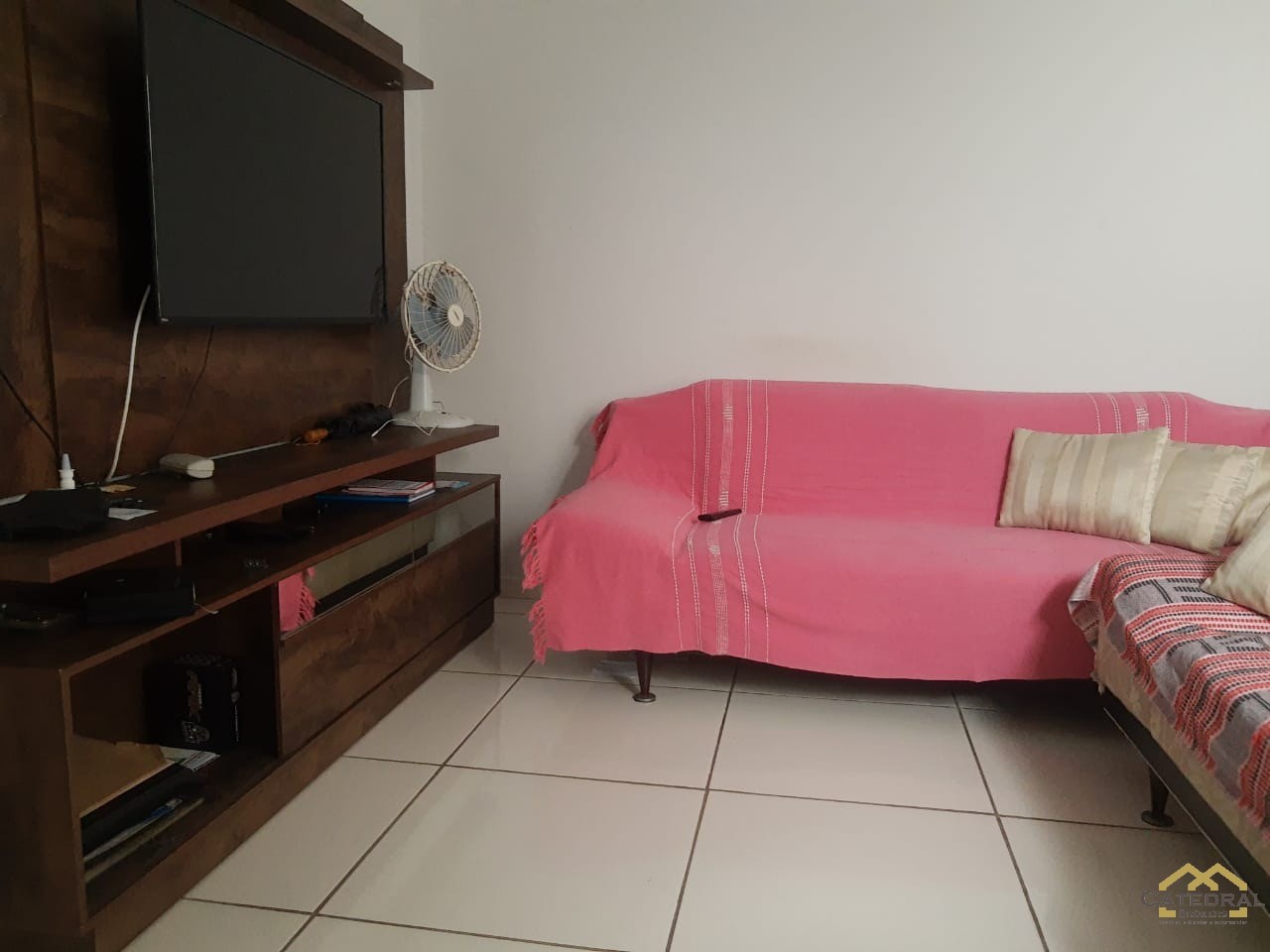 Casa à venda com 5 quartos, 195m² - Foto 1