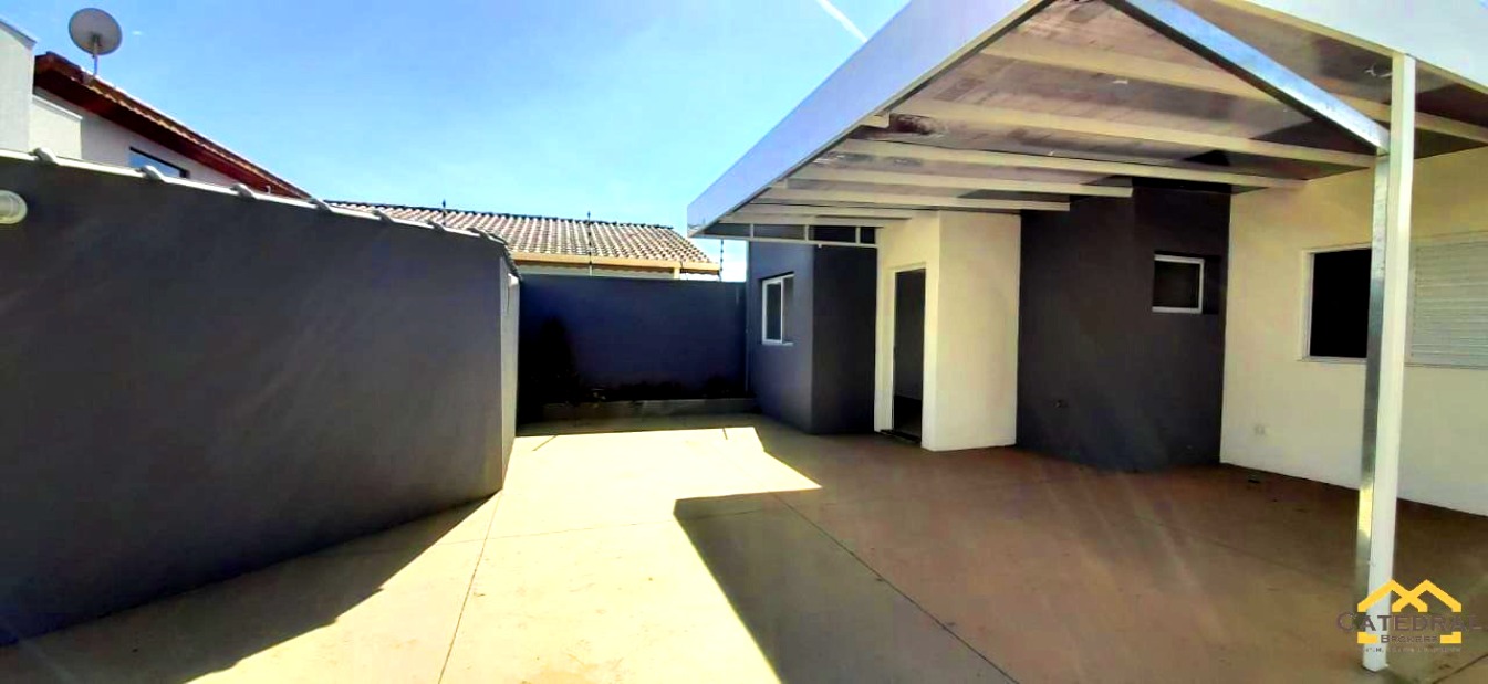 Casa à venda com 2 quartos, 94m² - Foto 2