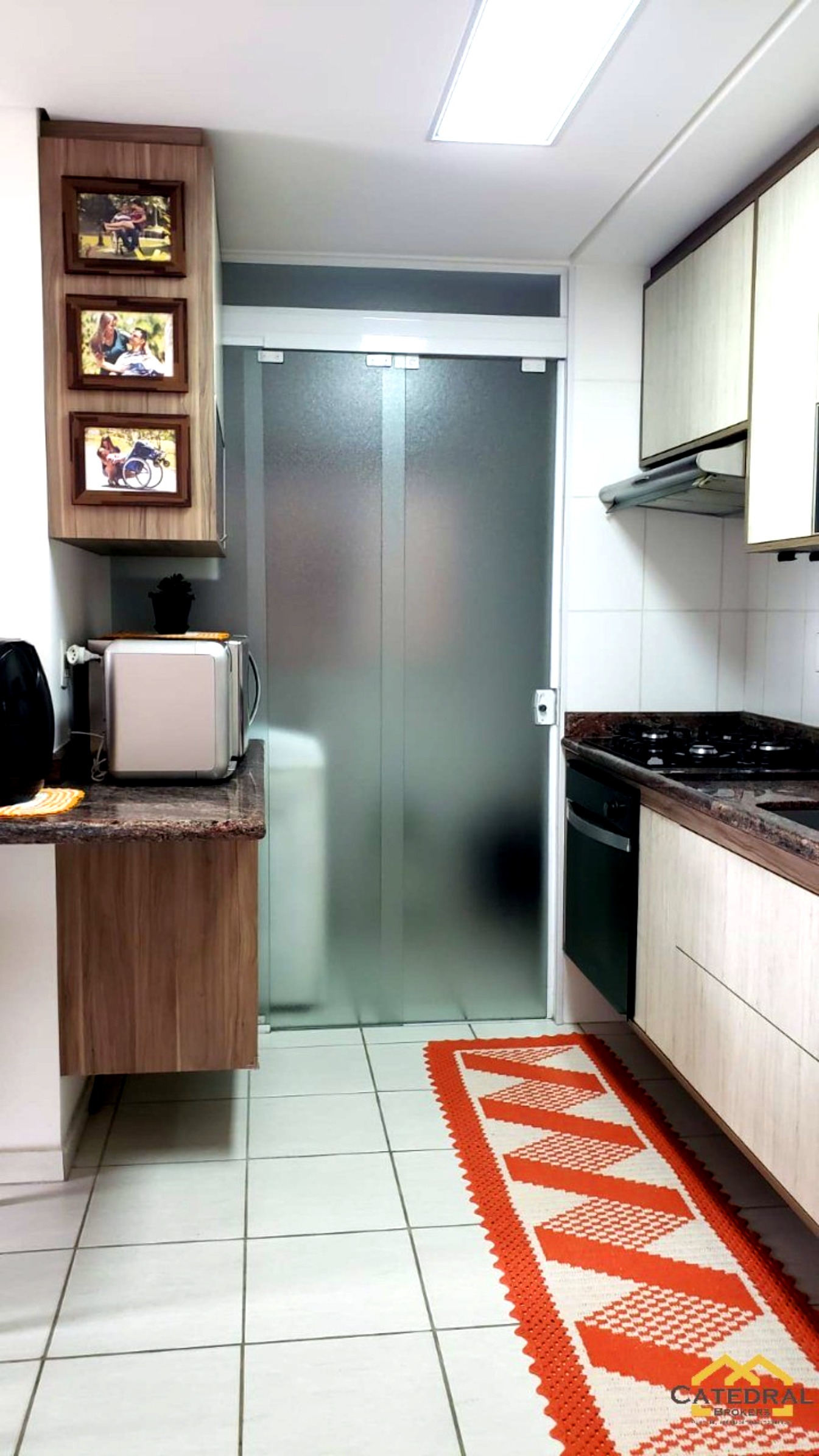 Apartamento à venda com 2 quartos, 64m² - Foto 3