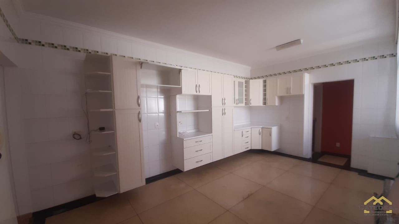 Casa à venda com 3 quartos, 169m² - Foto 7