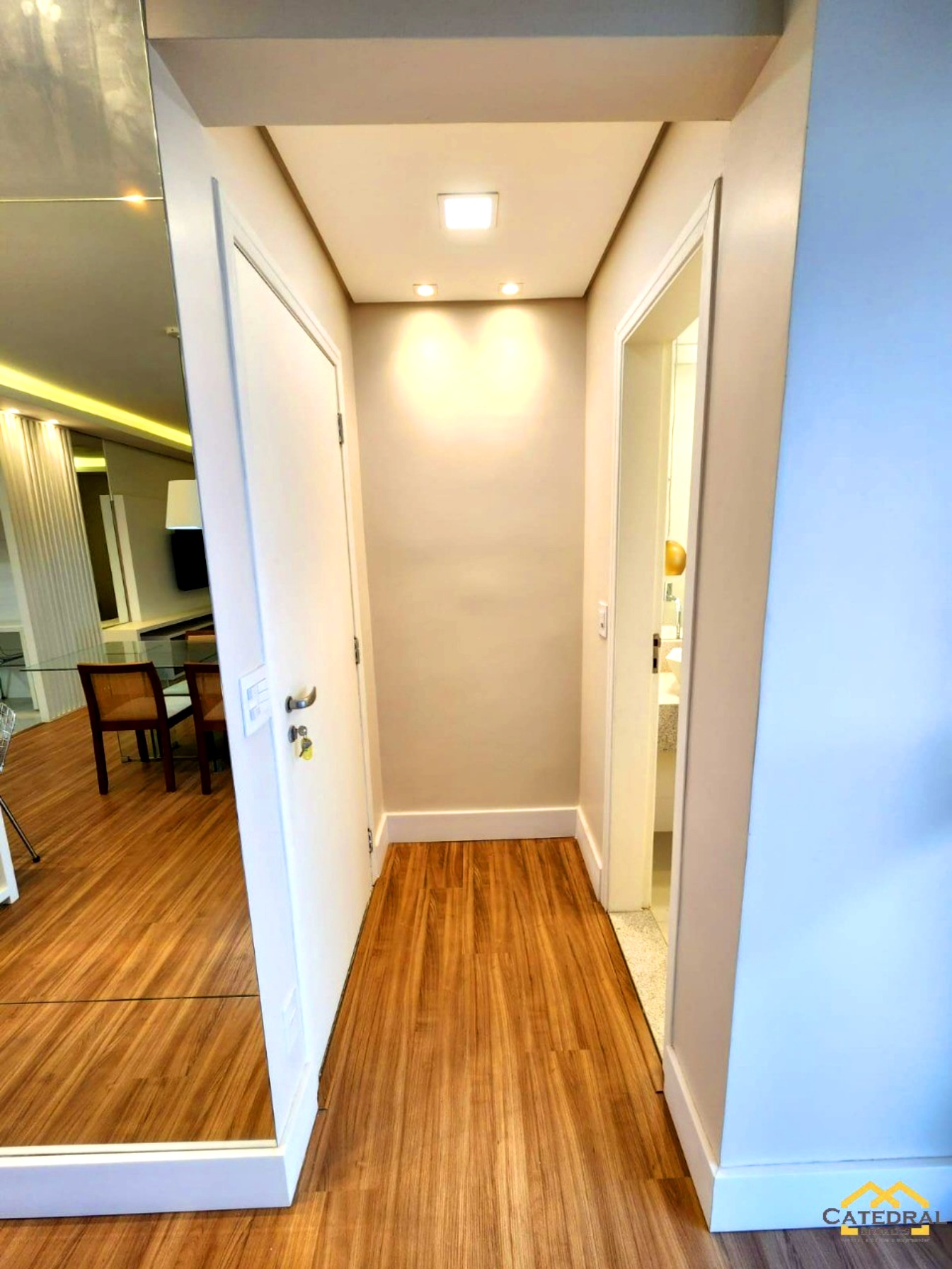 Apartamento à venda com 3 quartos, 125m² - Foto 2