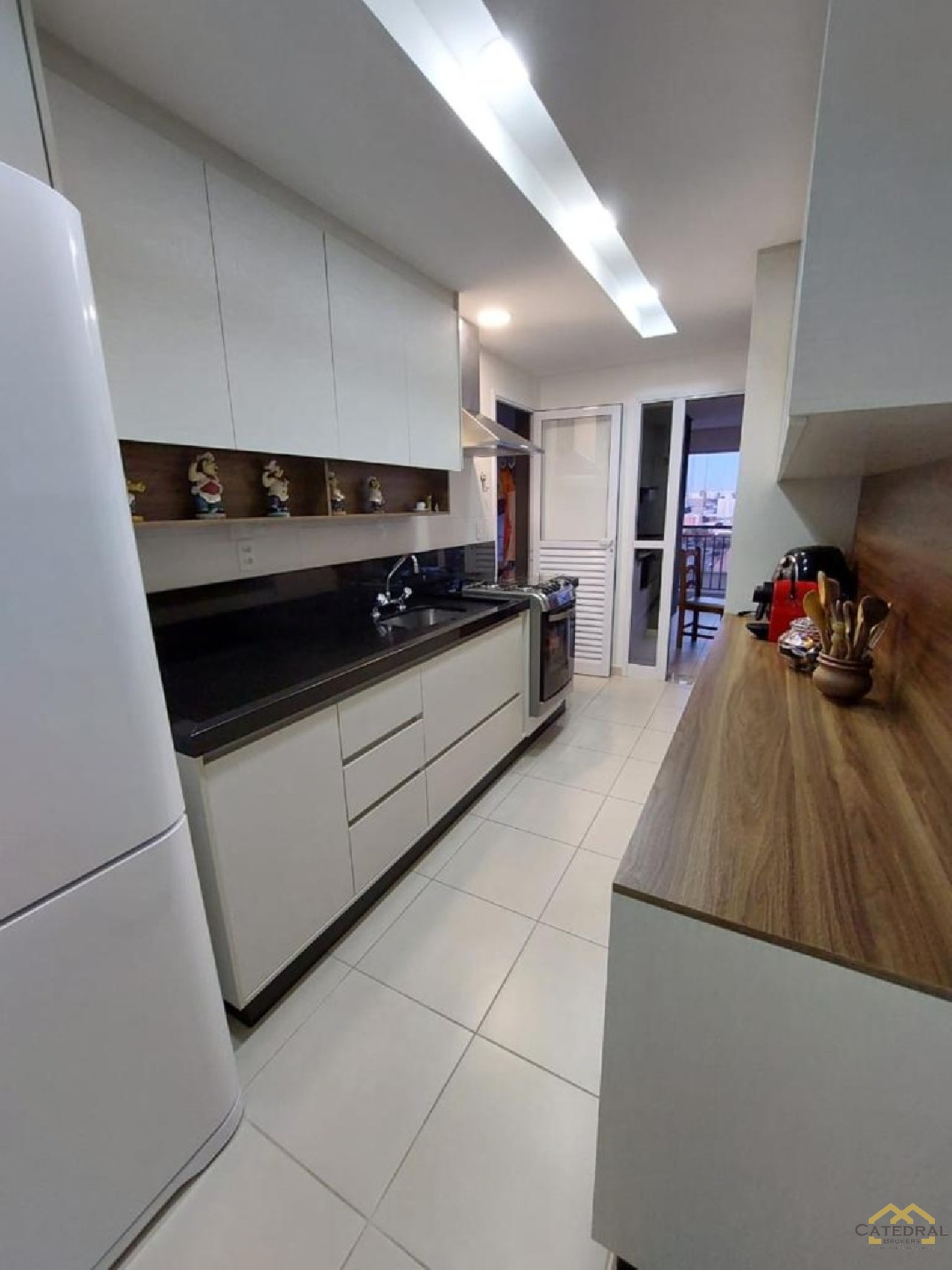 Apartamento à venda com 3 quartos, 141m² - Foto 6