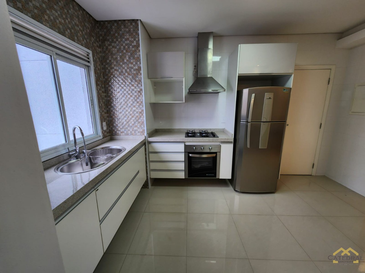 Apartamento à venda com 3 quartos, 125m² - Foto 10