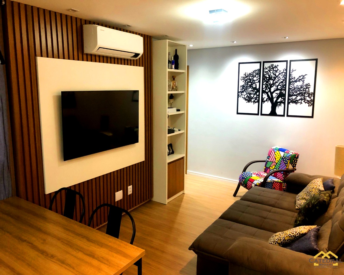 Apartamento à venda com 2 quartos, 62m² - Foto 1