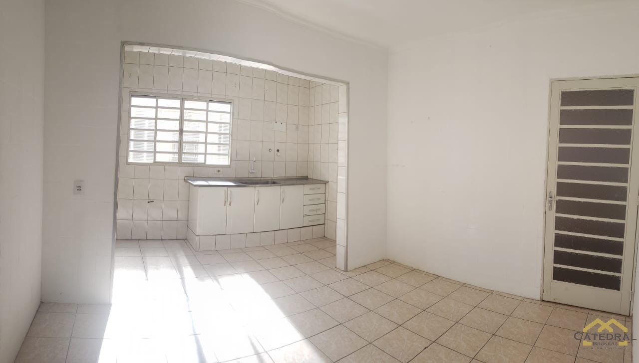 Casa à venda com 4 quartos, 250m² - Foto 11