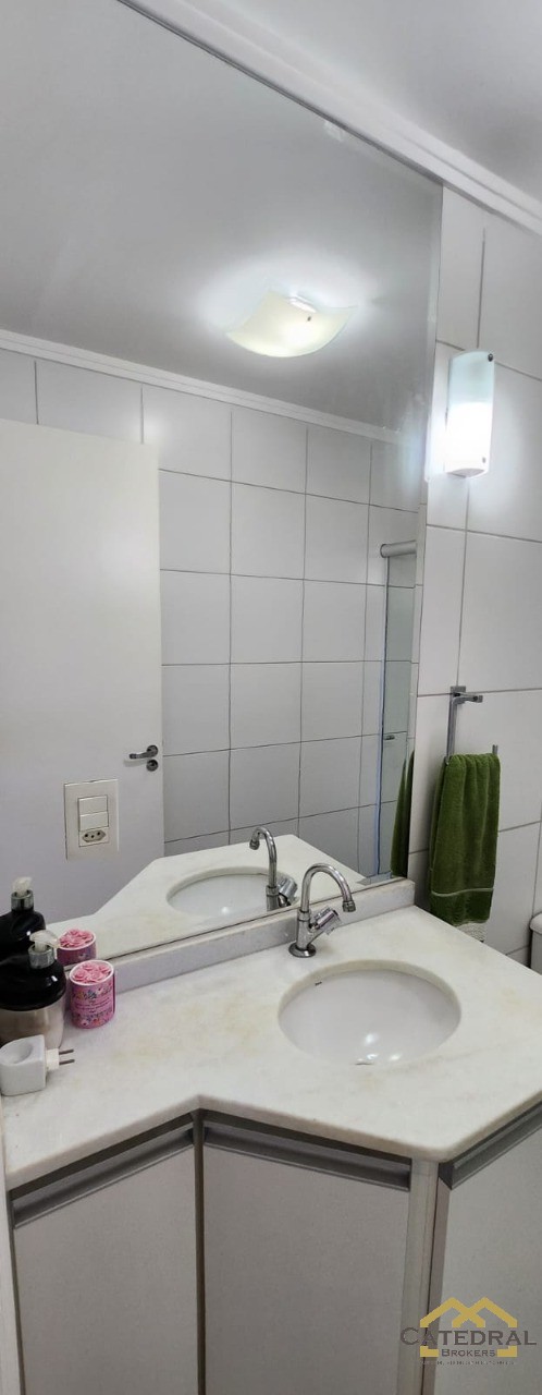 Apartamento à venda com 2 quartos, 75m² - Foto 19