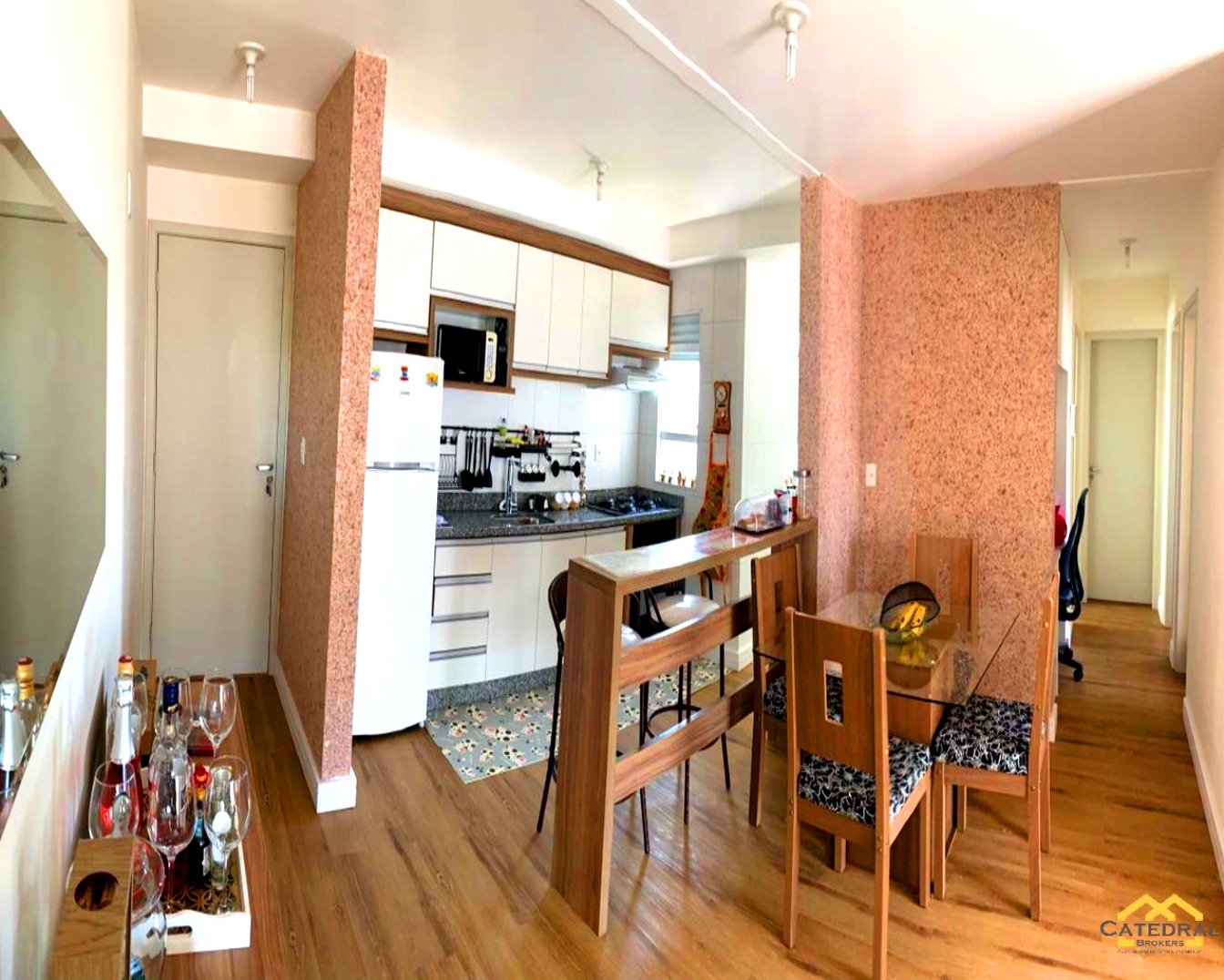 Apartamento à venda com 3 quartos, 71m² - Foto 2