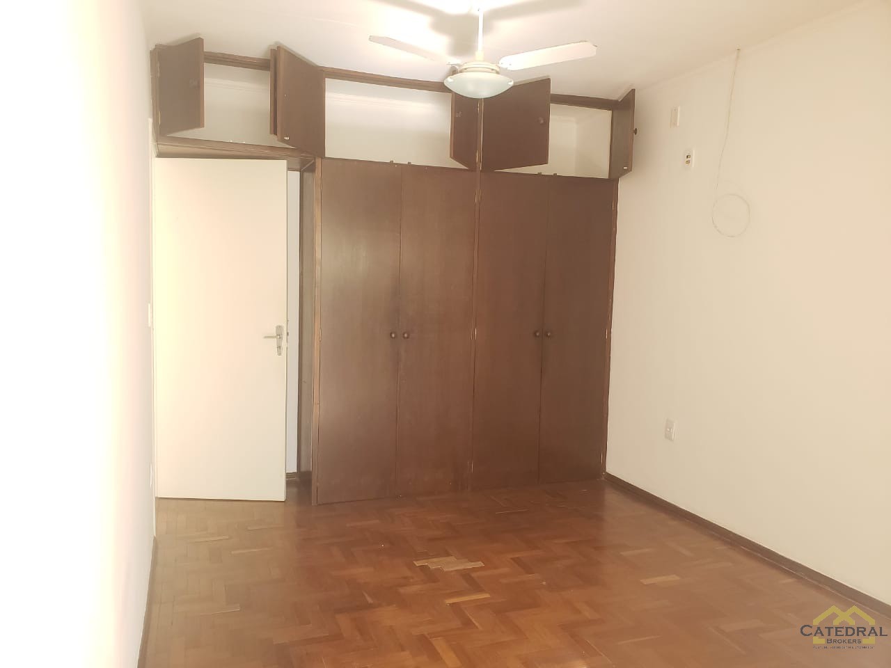 Casa à venda com 4 quartos, 250m² - Foto 19